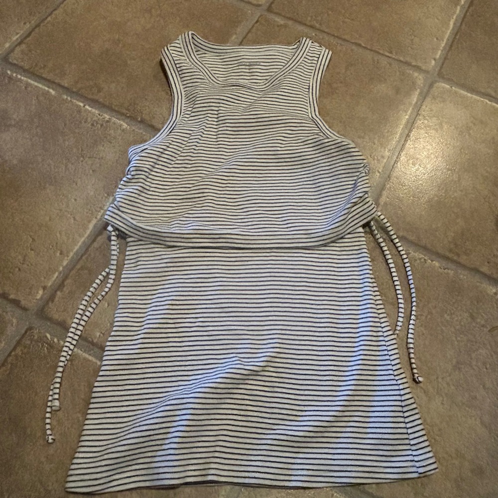 Old Navy Maternity Nursing Tank Top White Navy Blue Striped Size M Cinched Side
